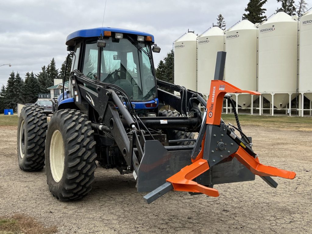 TireGrabber Attachment Plate for New Holland Tractors
